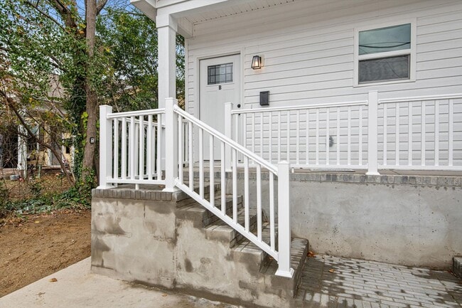 Photo - 1318 House St Unit 1318 House Street B