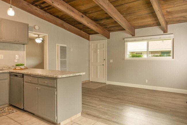 Photo - Chico Villa East Apartments