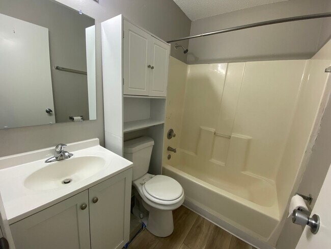 Photo - 3101 SE 17th St Unit 3101 SE 17th Street