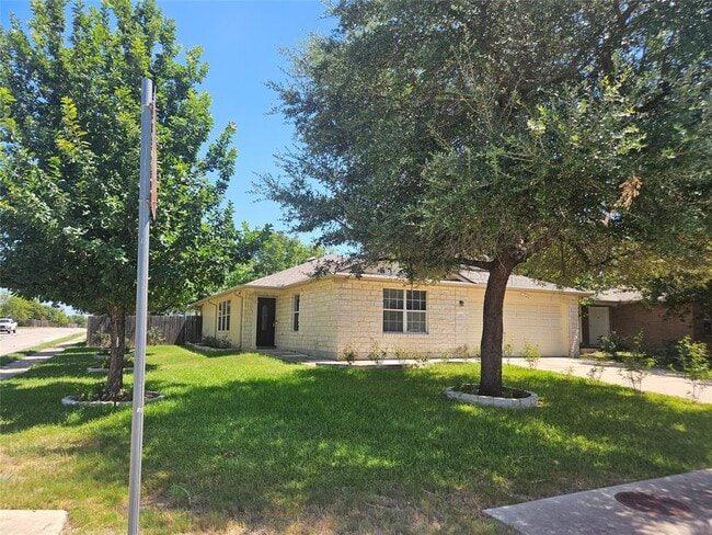 Photo - 230 Rinehardt St