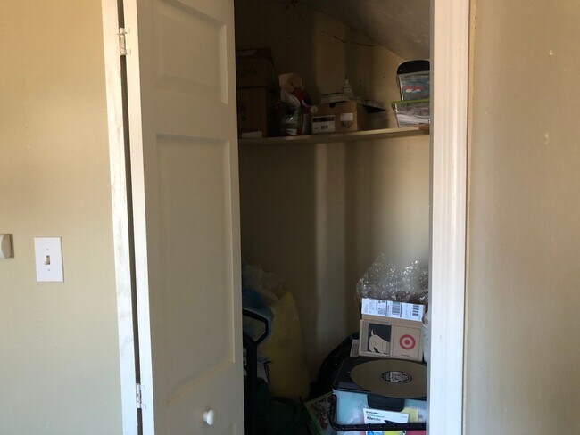 Photo - AVAILABLE JUNE - 2 BED 1 BATH Unit #2