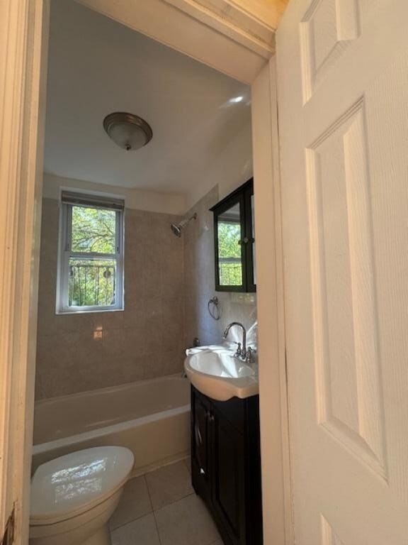 Photo - 169 Christopher Columbus Dr Unit 3f