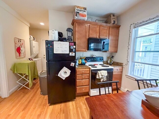 Photo - 143 Hillside St Unit 2