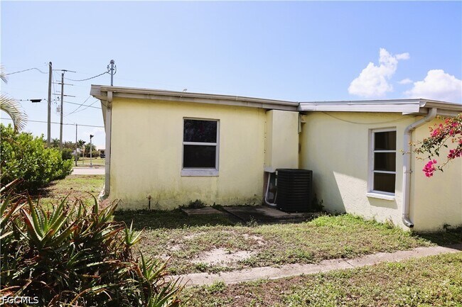 Photo - 21380 Edgewater Dr