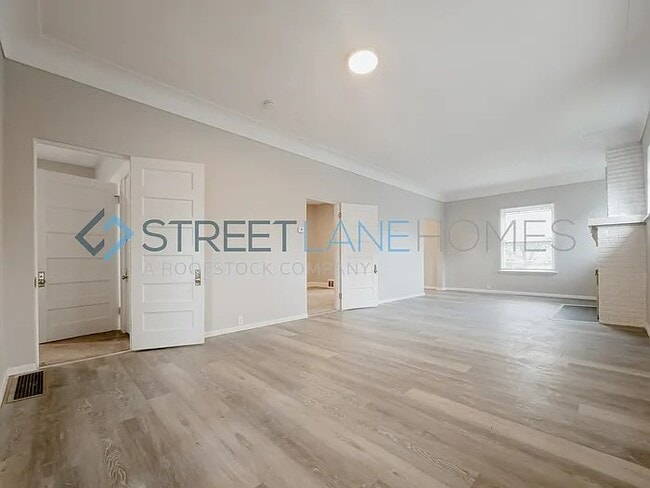 Photo - 28 Grand Ave