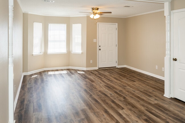 Photo - Gaslight Apartments