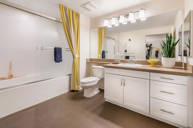 Gateway Apartment Homes