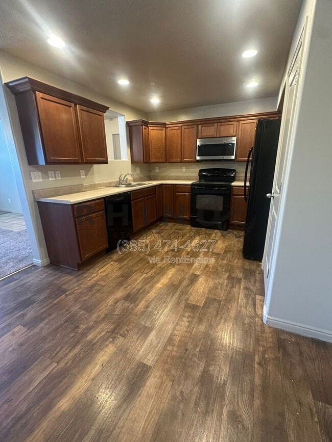 Building Photo - 6941 Village River Ln Unit I 03