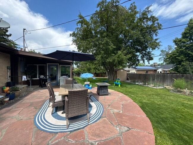 Photo - 500 Estes St