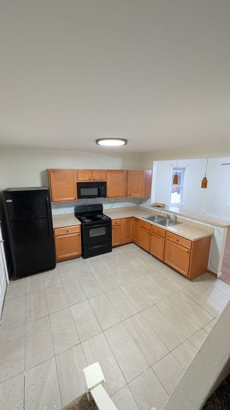 Photo - 20 1/2 Rock St