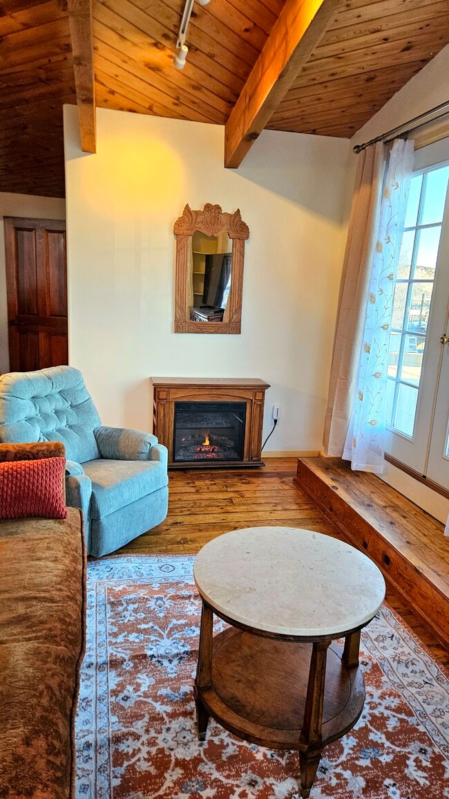 Photo - 409 La Joya Rd Unit B