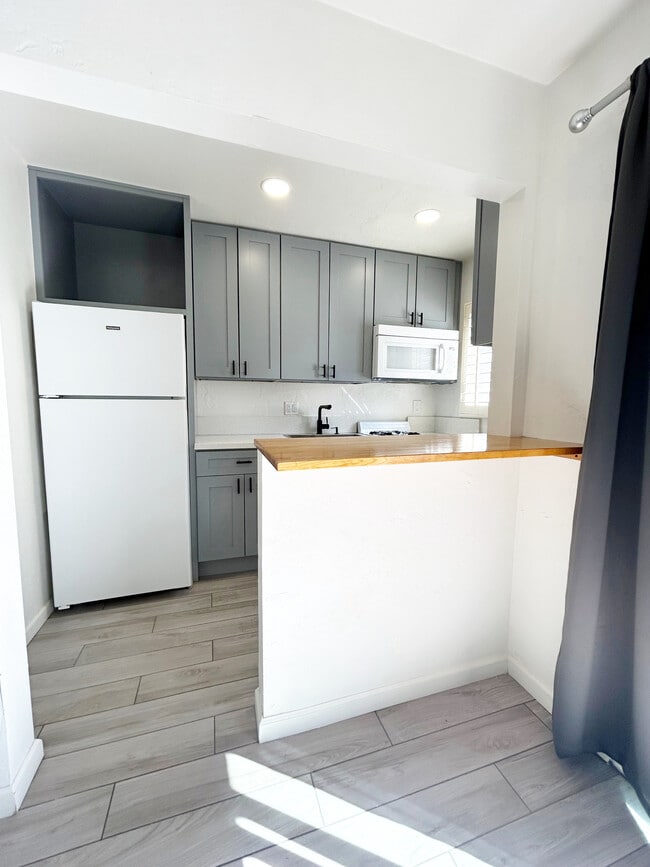 Photo - 1315 N Indian Canyon Dr