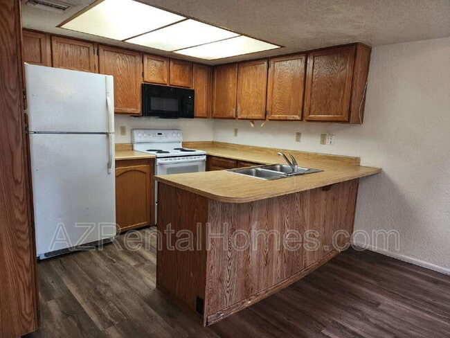 Photo - 819 N College Ave