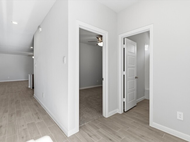 Entry - 713 Amber Fields Dr