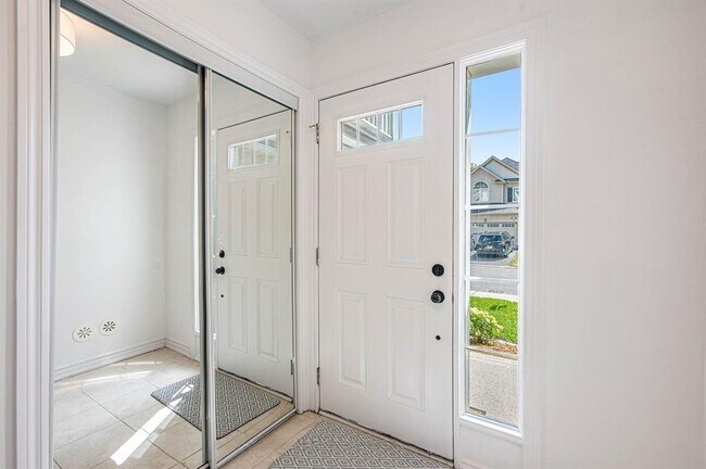 Photo - 2427 Nutgrove Av