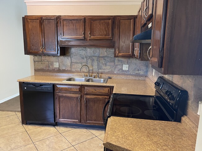 Photo - 3638 Lumberjack Cir N