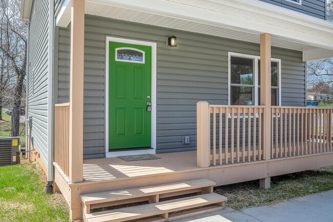 Photo - Modern Home in Shiloh!