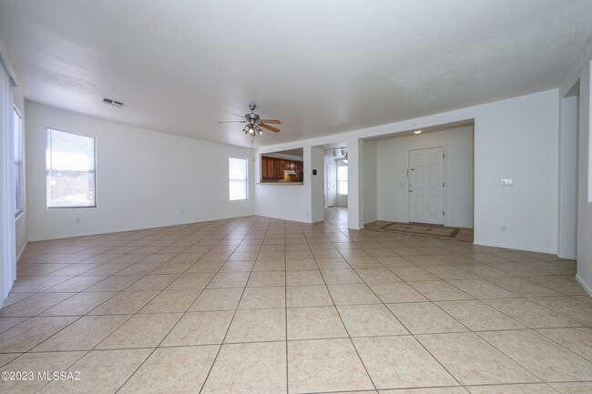 1892 W Bagley Way