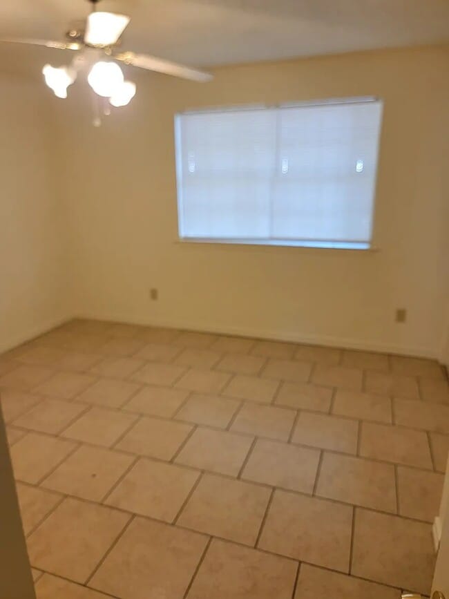 Photo - 415 Zinnia Ave