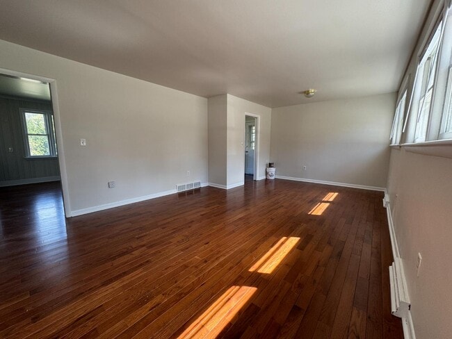 Photo - 41 Woodlee Rd