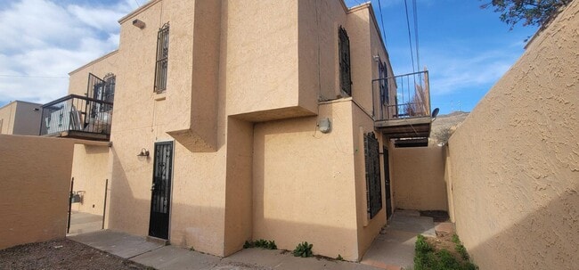 Photo - 2520 San Jose Ave