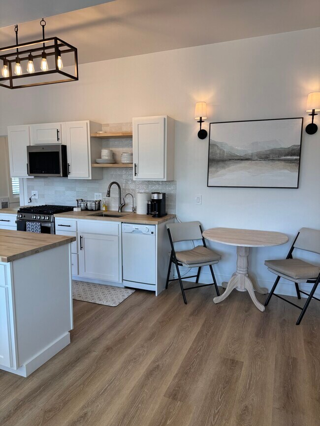 Photo - 245 Country Hills Ln Apartamentos Unidad Furnished The Cottage