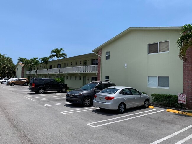 Building Photo - 658 NE 6th Ct Unit L Rental