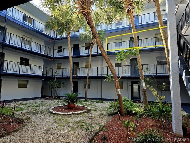 Photo - 2860 Somerset Dr Unit 317K
