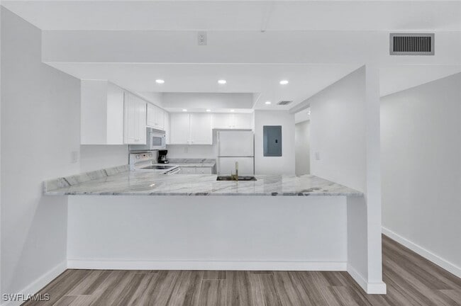 Photo - 25820 Hickory Blvd Unit 405