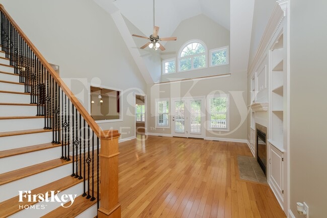 2373 Topaz Ln