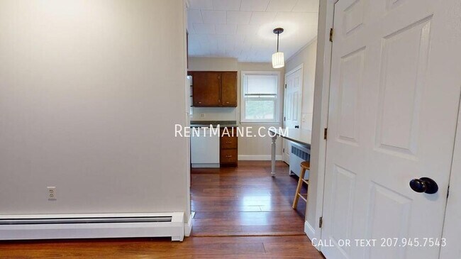 Photo - 198 Main Rd N Unit B