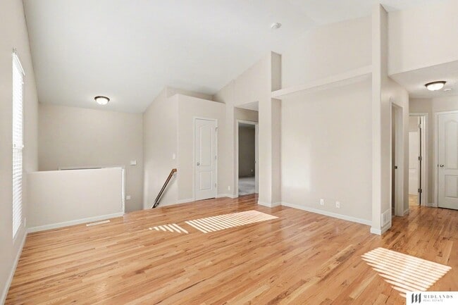 Photo - 19724 Marinda St