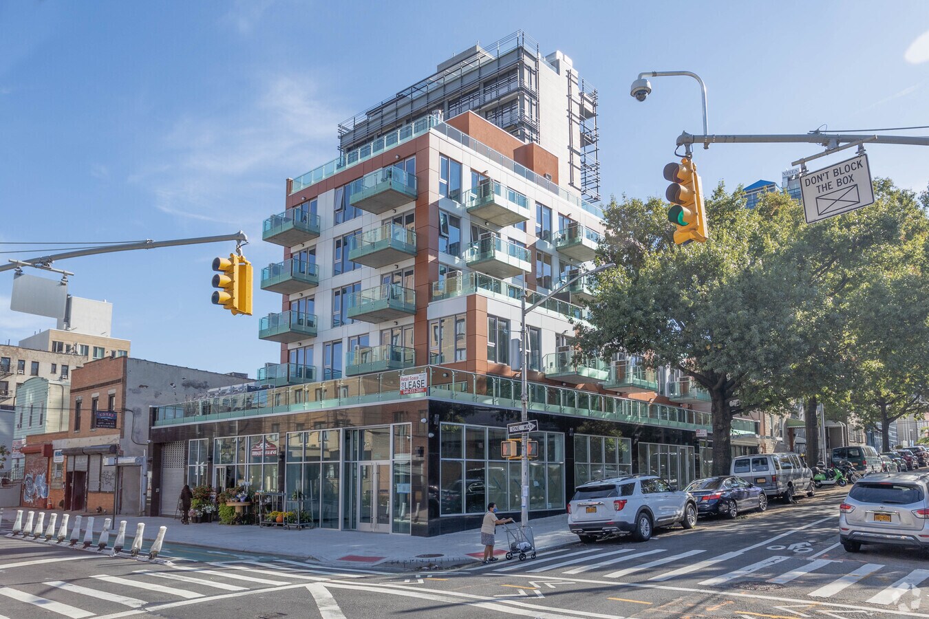 Crescent Tower - Crescent Tower Apartments