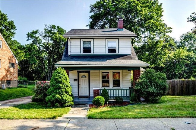 Building Photo - 2038 Stonelea St