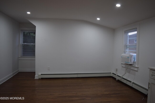 Photo - 52 Dunbar Ave