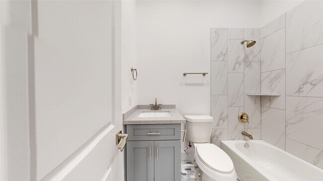 Photo - 4305 Rogers St