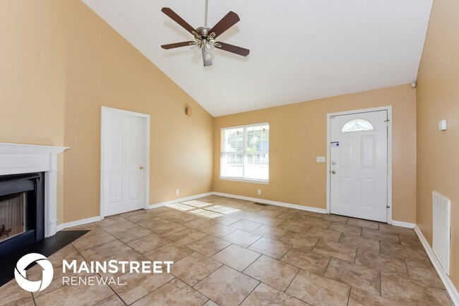 Photo - 825 Stone Hedge Ct