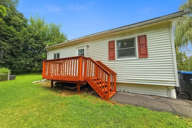 Building Photo - 60 Creek Run Rd Rental