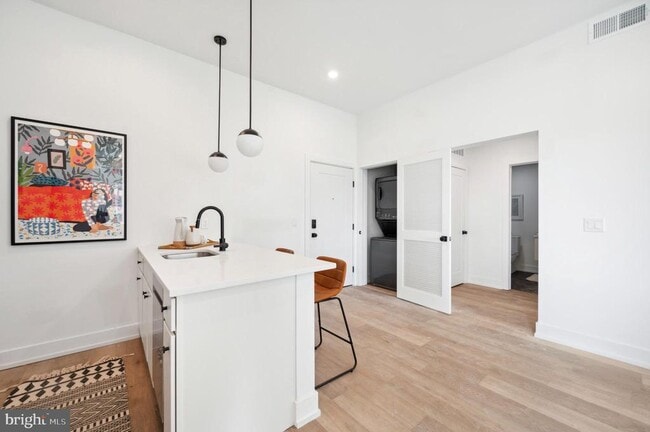 Photo - 3037 Richmond St Unit 104