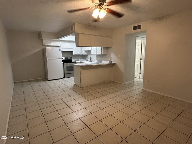 Photo - 526 N 4th St Unit A