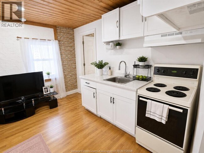 Photo - 2628 Buckingham Dr