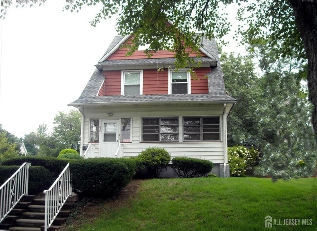 Building Photo - 301 Penfield Pl
