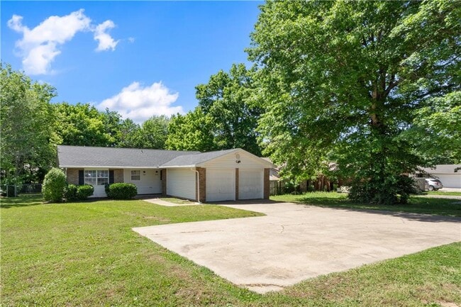 Photo - 3021 N Old Missouri Rd