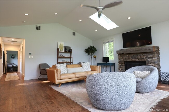 Photo - 36 Northwoods Rd