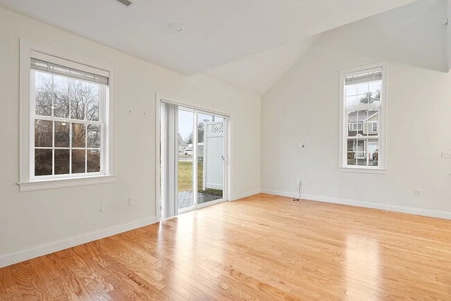 Photo - 70 Endicott St