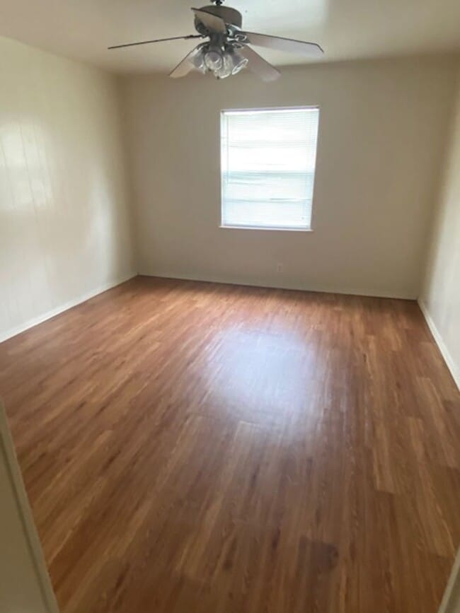 ONE BEDROOM APARTMENT BY TWU - ONE BEDROOM APARTMENT BY TWU
