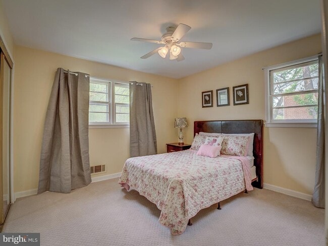 Photo - 7910 Livingston Rd