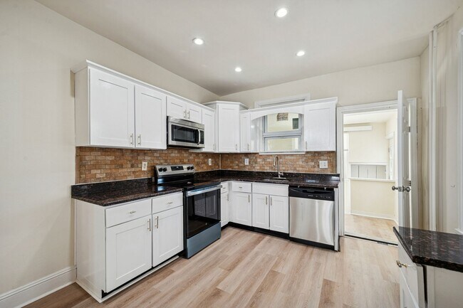 Photo - 3441 N 18th St