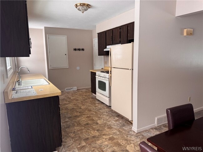 Photo - 10035 Creek Rd