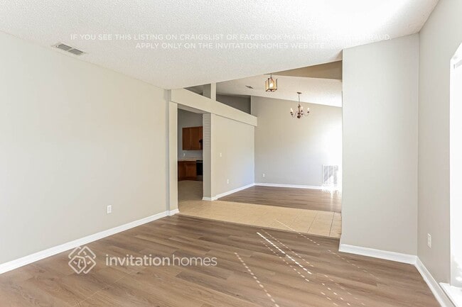 Photo - 10351 Lancashire Dr S